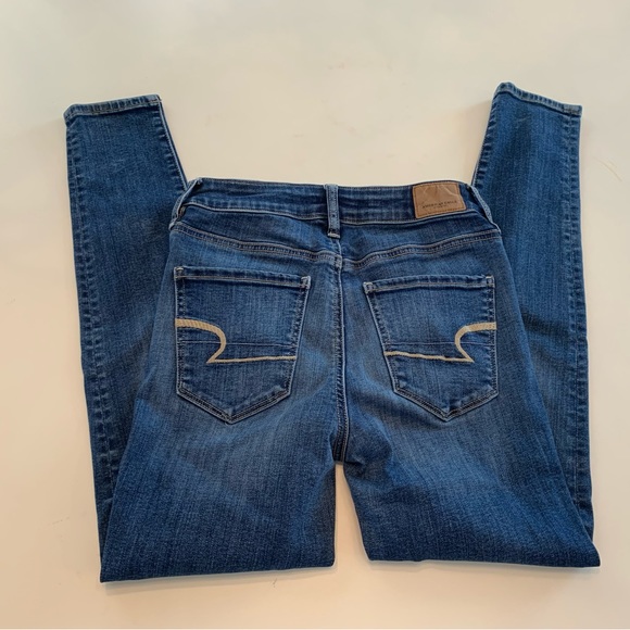American Eagle Super High Rise jeggings . Super stretch . Excellent condition 0 - Picture 3 of 7